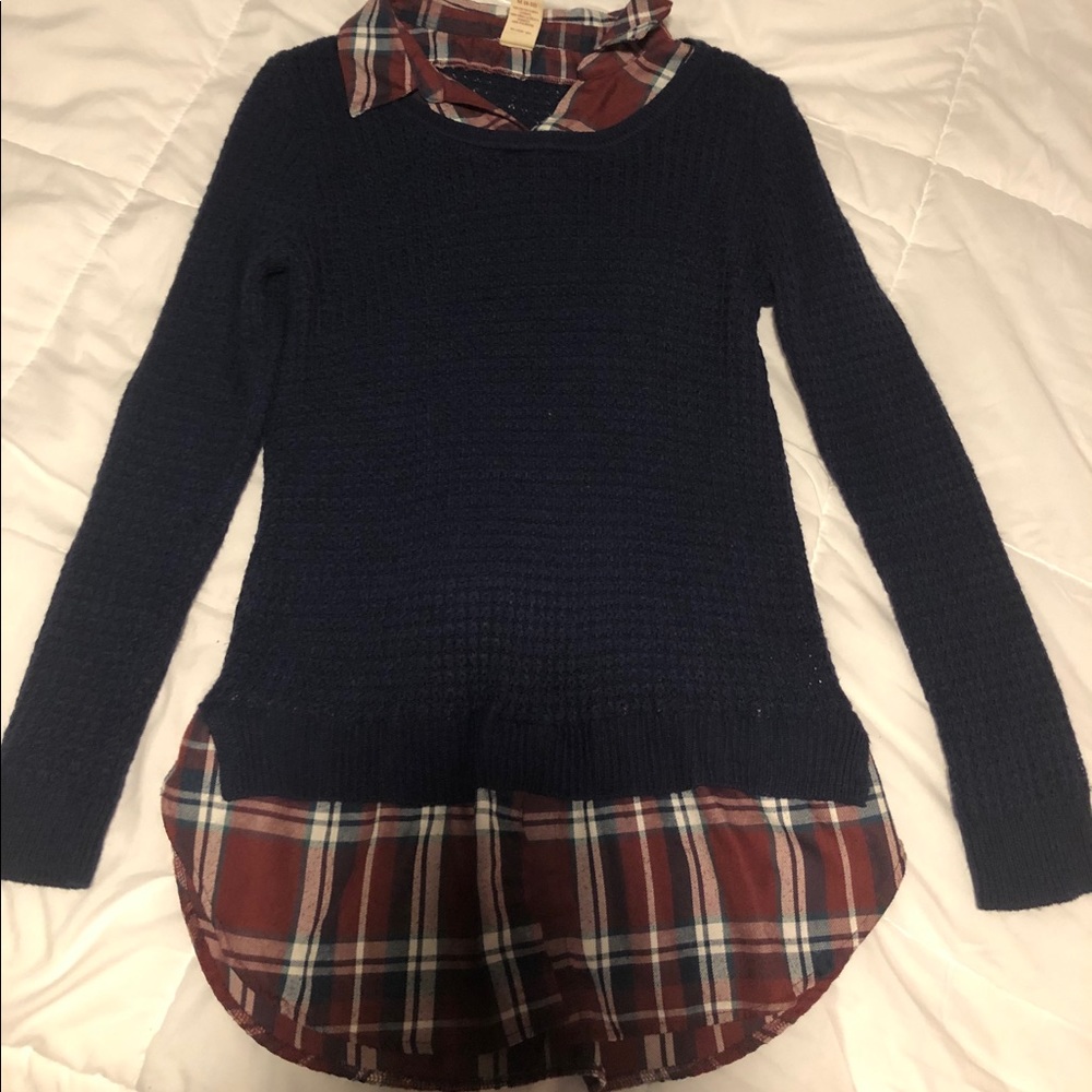 Sweater w/ Flannel design